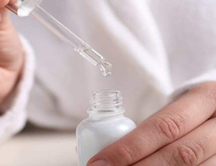 First Aid Beauty Ultra Repair Hydrating Serum