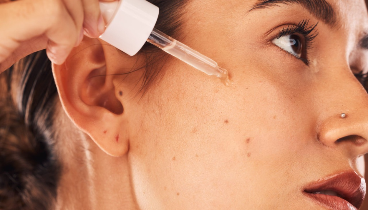 How to Use Acne Serum Without Drying Out Your Skin