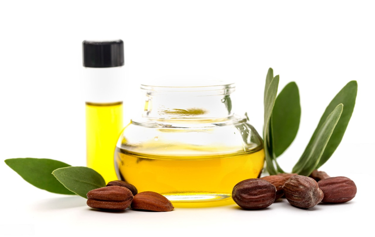 Balancing Your Skin Barrier Naturally with Jojoba Oil