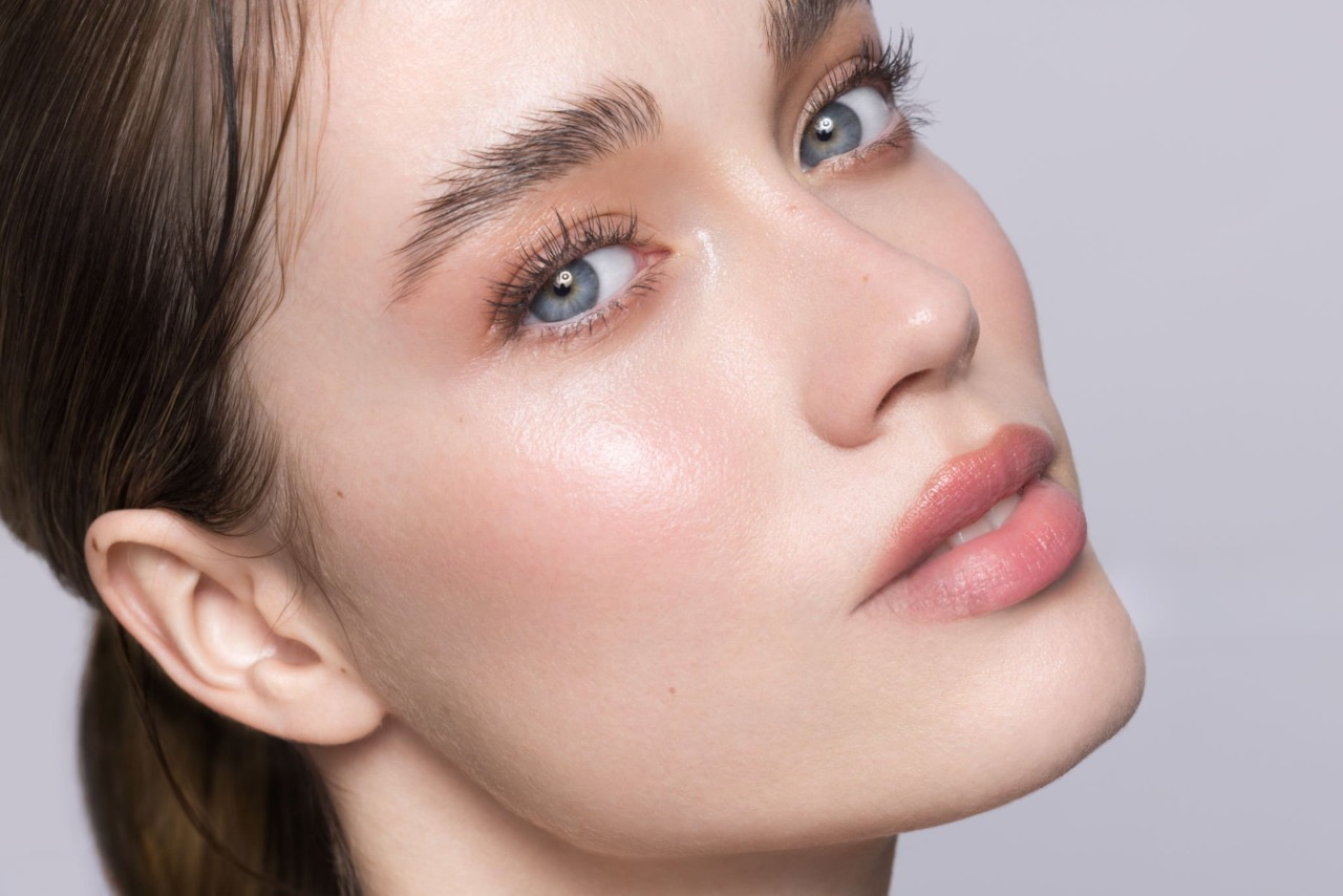 How to Keep Your Skin Hydrated with Timeless Skin Care Serums