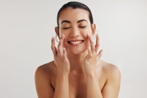 How to Safely Use Paula’s Choice Retinol in Your Routine