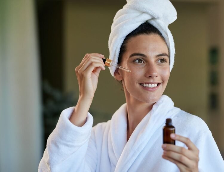 Jojoba oil for hydration