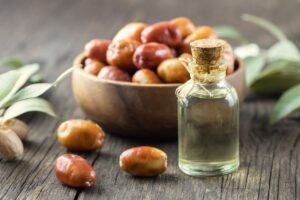 Jojoba oil for hydration