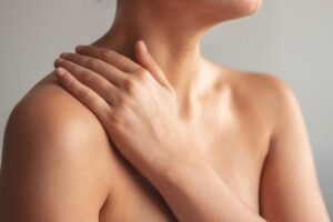 Daily skincare tips to prevent dryness and dullness